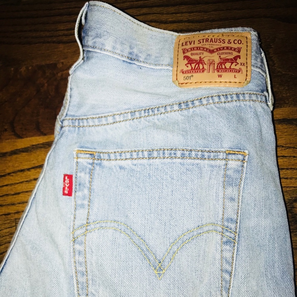🌹LEVI’S 501 Vintage Mid-Rise Jeans